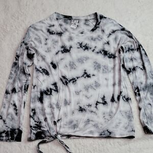 Erge M Monochrome Black Gray White Tie-Dye Long Sleeve Knot Top